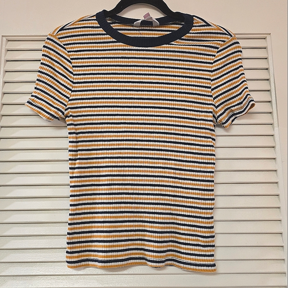 No Boundaries - Navy/White/Gold Short-Sleeve Ribbed Casual Striped Top